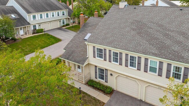 Building Photo - 2674 College Hill Cir