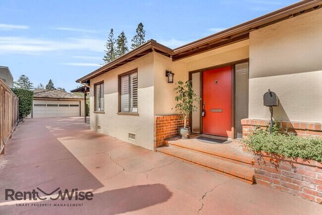 Building Photo - 1534 Whipple Ave