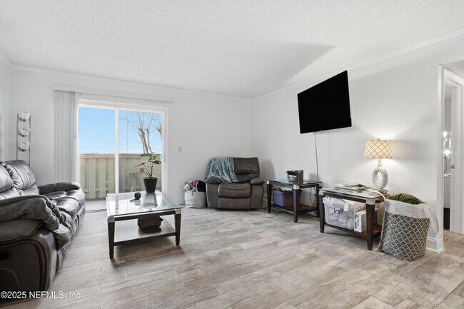 Foto del edificio - 3737 Loretto Rd