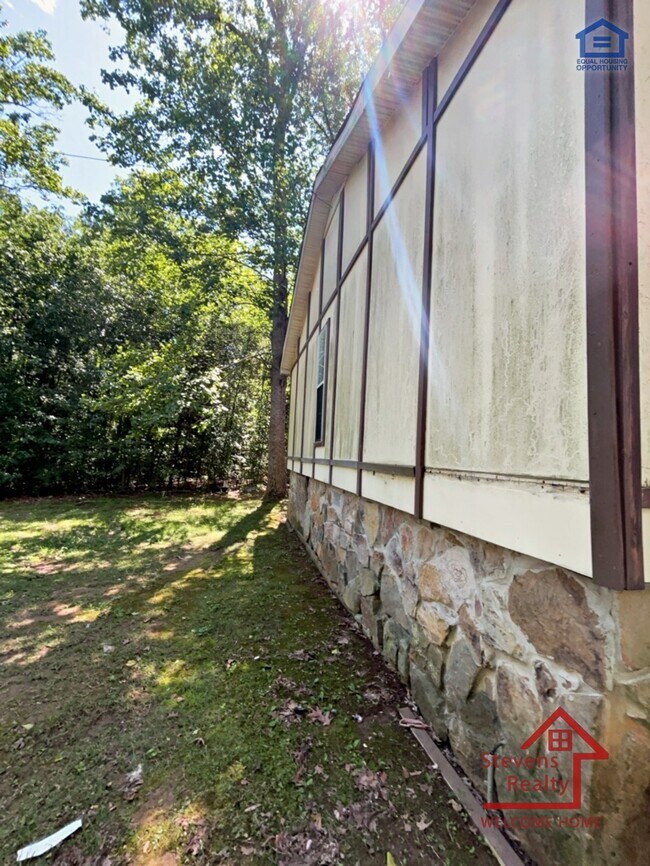 Foto del edificio - 62 Bybee Woods Dr