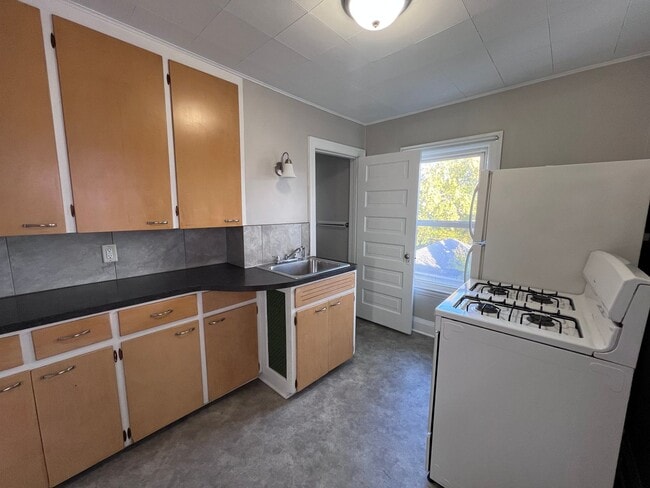 Foto del edificio - 641 Parkwood St NE