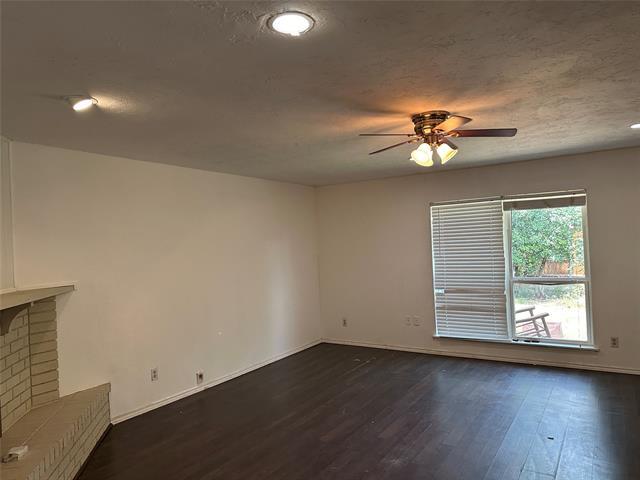 Foto del edificio - 553 Hightrail Dr