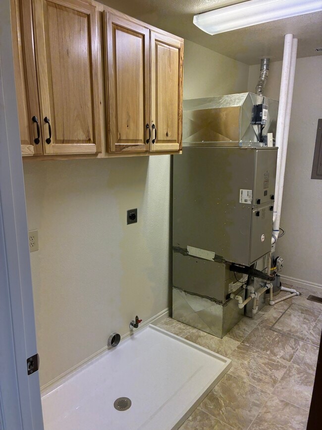 Building Photo - 2611 W 1400 S