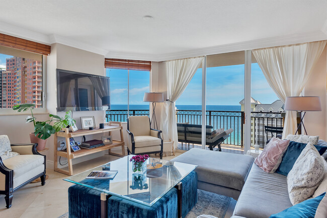 Lounge View - 2001 N Ocean Blvd