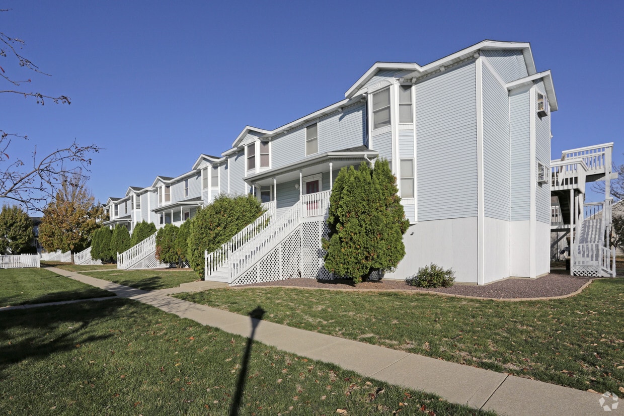 Rosemoore Apartments at 2235 S Koke Mill Rd Springfield, IL
