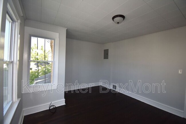 Building Photo - 1544 Chichester Ave
