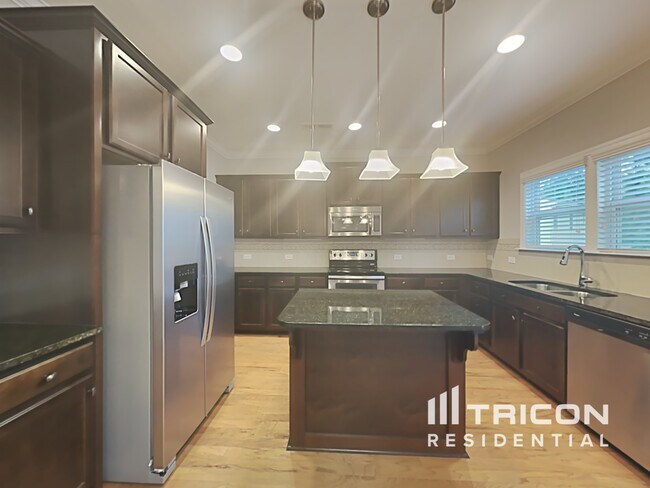 Foto del edificio - 6600 Covington Commons Dr