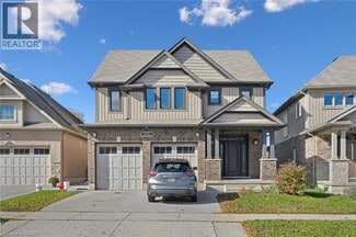 Building Photo - 556 Netherwood Cres