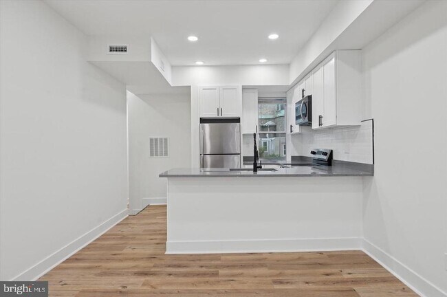 Foto del edificio - 1145 S 15th St