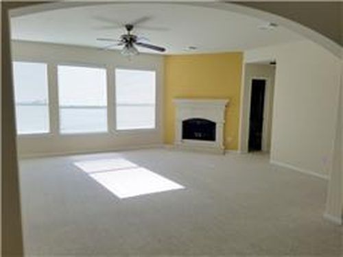 Building Photo - 2303 Cool Springs Ln