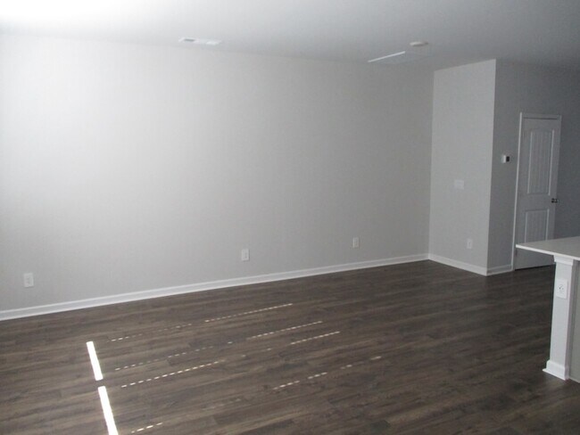 Foto del edificio - 515 Ferndale Pl