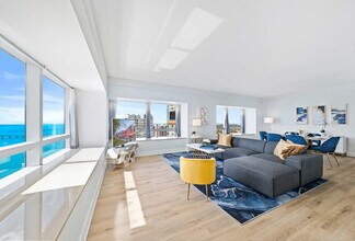 Building Photo - 1435 Brickell Ave