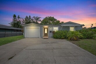 Building Photo - 5510 Bayou Grande Blvd NE