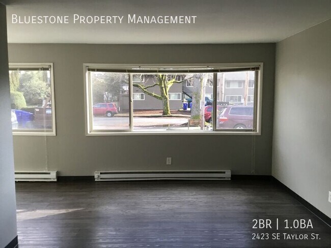 Photo - 2423 SE Taylor St.- Apartment