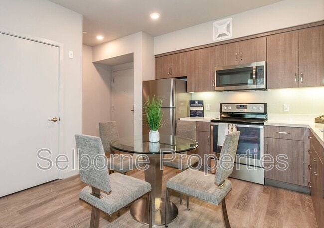 Foto del edificio - 5239 Claremont Ave