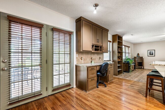Foto del edificio - 2917 Mayberry Ln