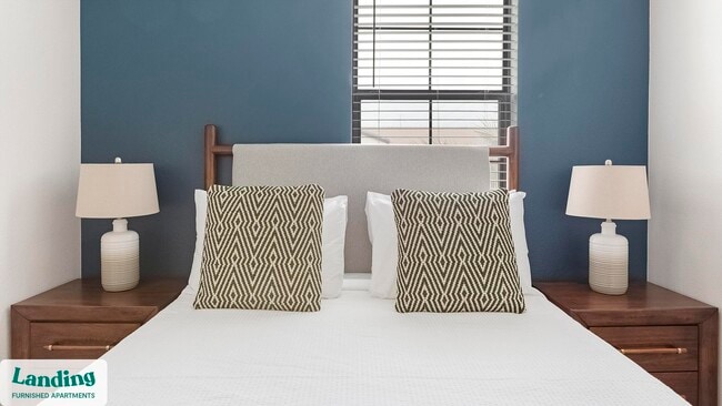 Building Photo - 9242 W Russell Rd