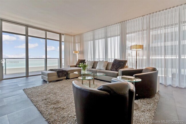 Foto del edificio - 3737 Collins Ave