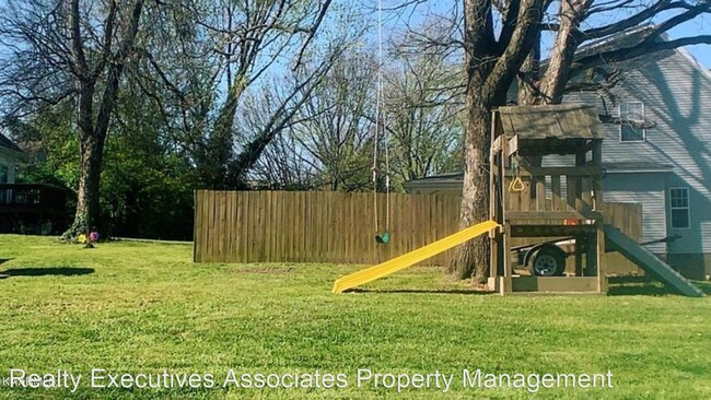Foto del edificio - 3 br, 2 bath House - 1423 Monroe Avenue
