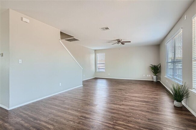 Building Photo - 302 Katherine Way