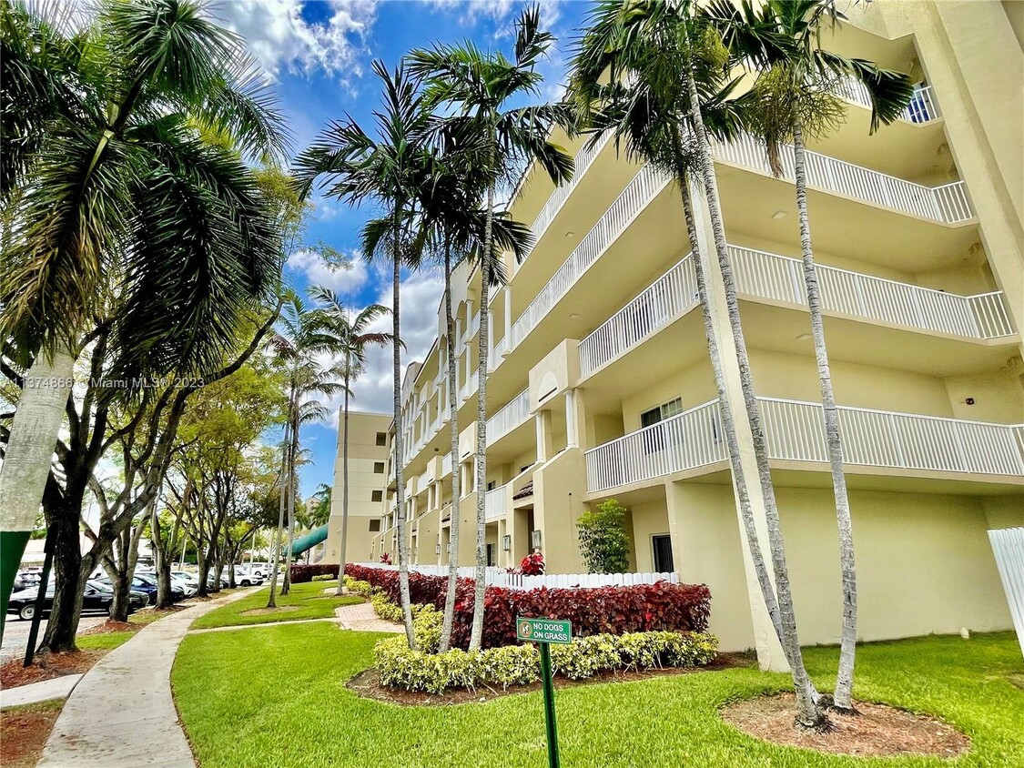 10710 NW 66th St Unit 212, Doral, FL 33178 - Condo for Rent in Doral ...