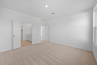 Building Photo - 349 Tejas Trl