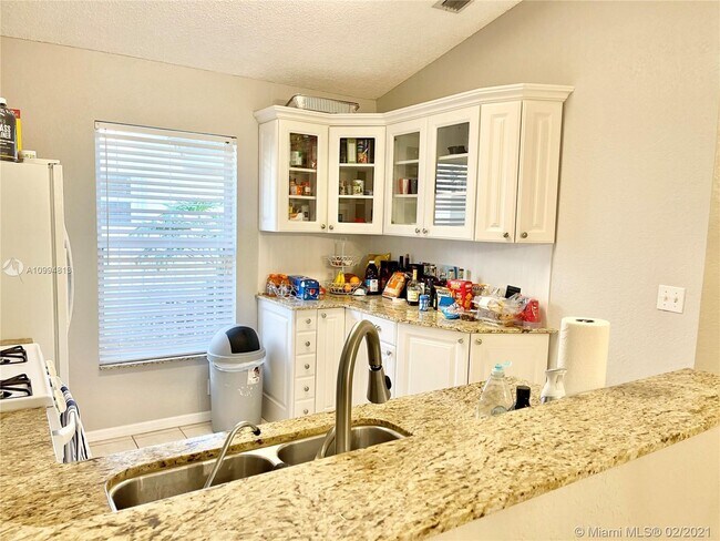 Foto del edificio - 8989 NW 53rd St