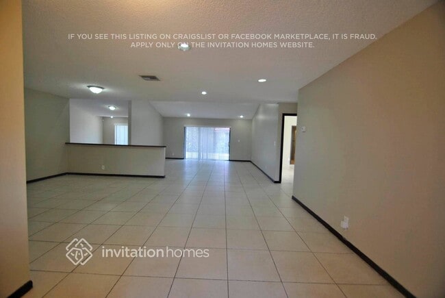 Foto del edificio - 2301 NW 102nd Way