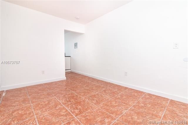 Foto del edificio - 1245 NW 60th St
