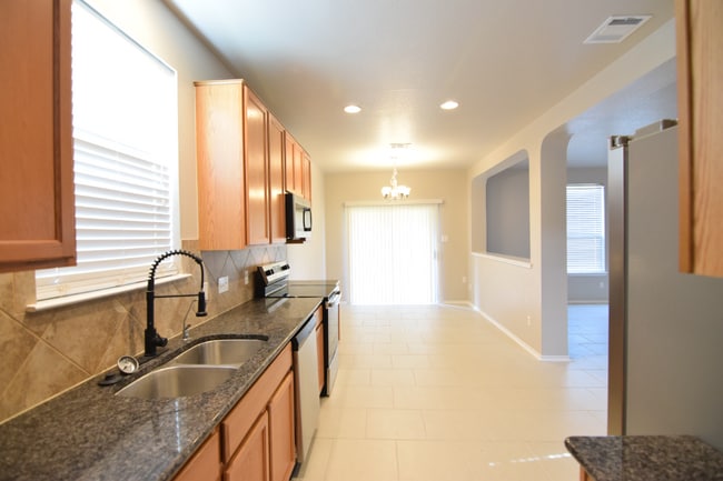 Building Photo - 1155 Lonesome Oak Drive