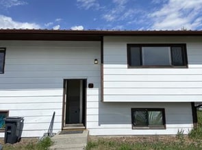 Building Photo - 207 W Rosebud Ave