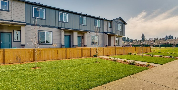 Foto principal - 2112 NE 4 Seasons Ln