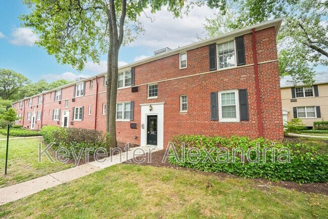 Foto del edificio - 206 N George Mason Dr