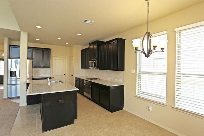 Building Photo - 2107 Post Oak Court