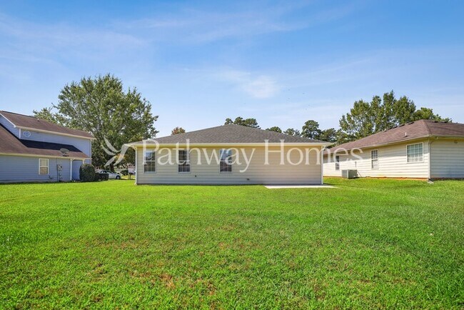 Foto del edificio - 310 Lakeview Trail