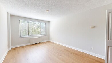 Interior Photo - The Whitmore