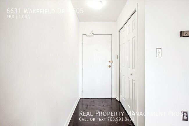 Foto del edificio - 6631 Wakefield Dr