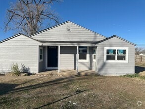 Building Photo - 1229 N Woodland St