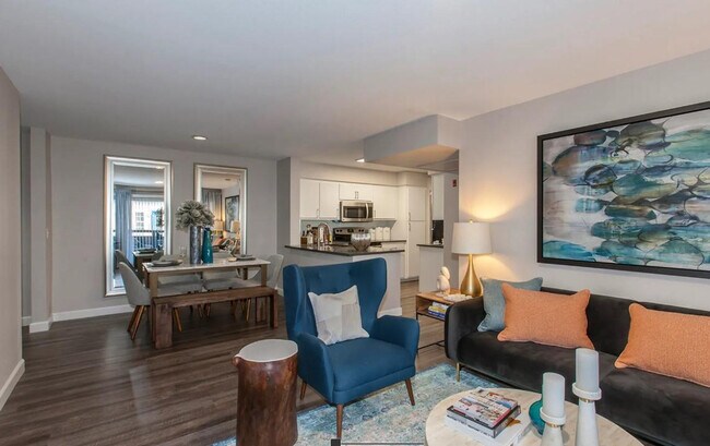 Foto del edificio - 355 N Wolfe Rd