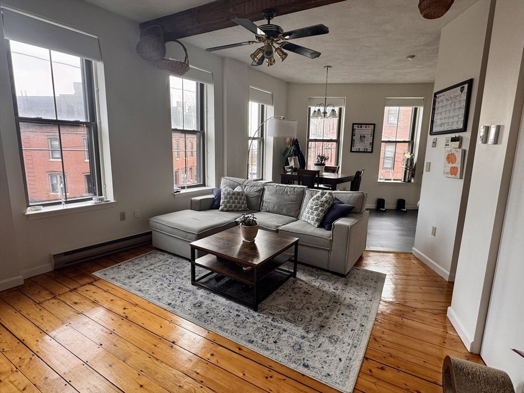 Foto principal - 26 Beacon St