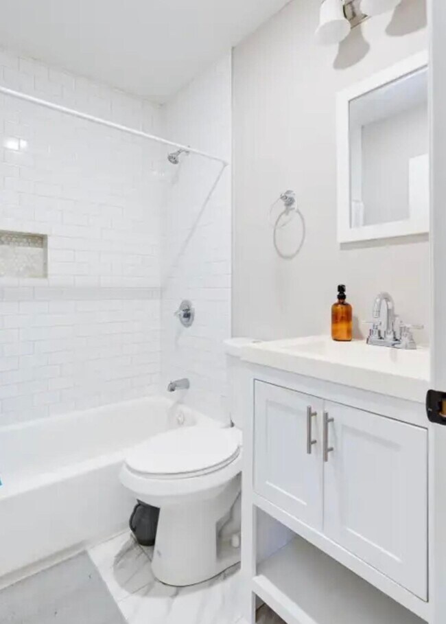 Building Photo - 306 Old Bergen Rd