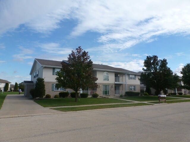 Primary Photo - 1545 Girard Way