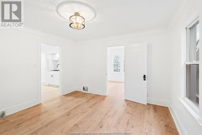 Building Photo - 1841 Moy Ave