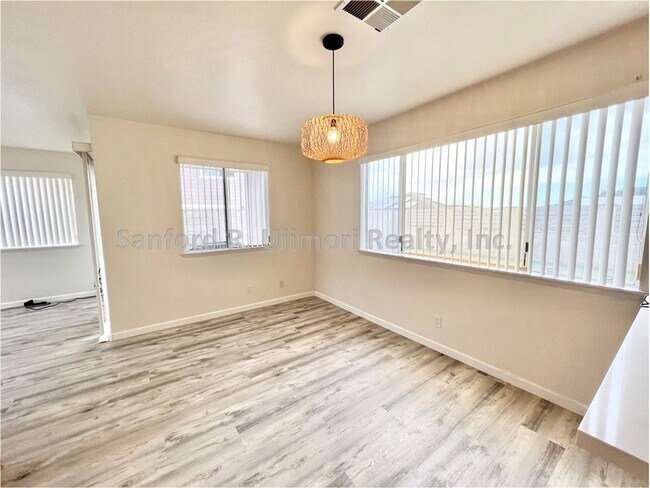 Building Photo - Renaissance – Halekapio St (3 bed/2.5 bath/2 prkg)