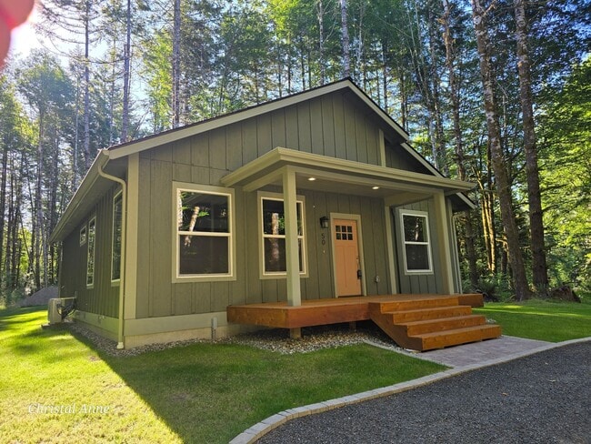 Building Photo - Beautiful Brand New 3 Bedroom