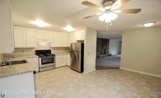 Building Photo - 24510 CA-108