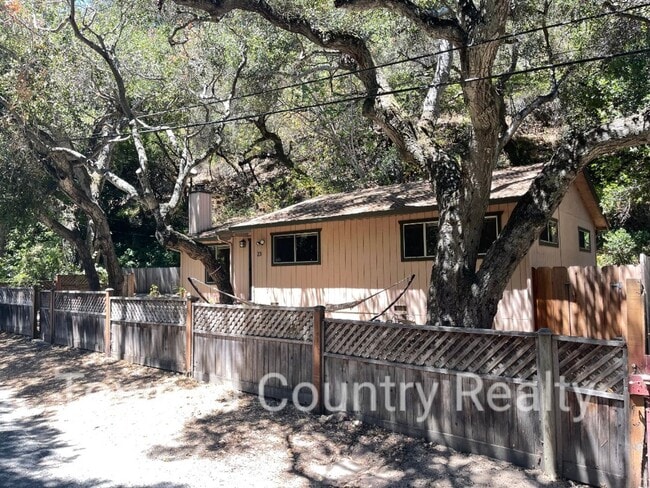 Building Photo - Charming 3-Bedroom Home in Carmel Valley –...