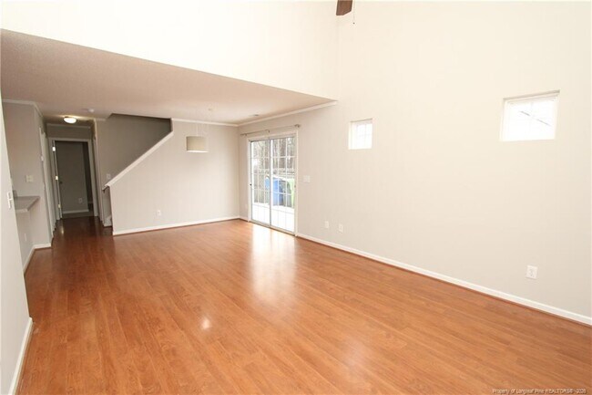 Foto del edificio - 5425 Golden Moss Trail