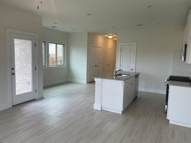 Building Photo - 500 White Steppe Way