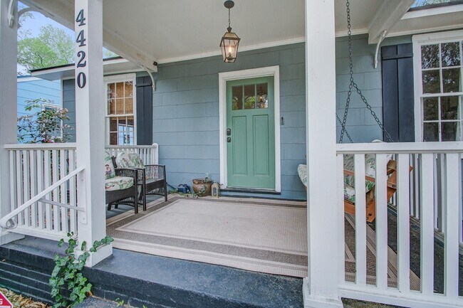 Foto del edificio - 4420 S Rhett Ave